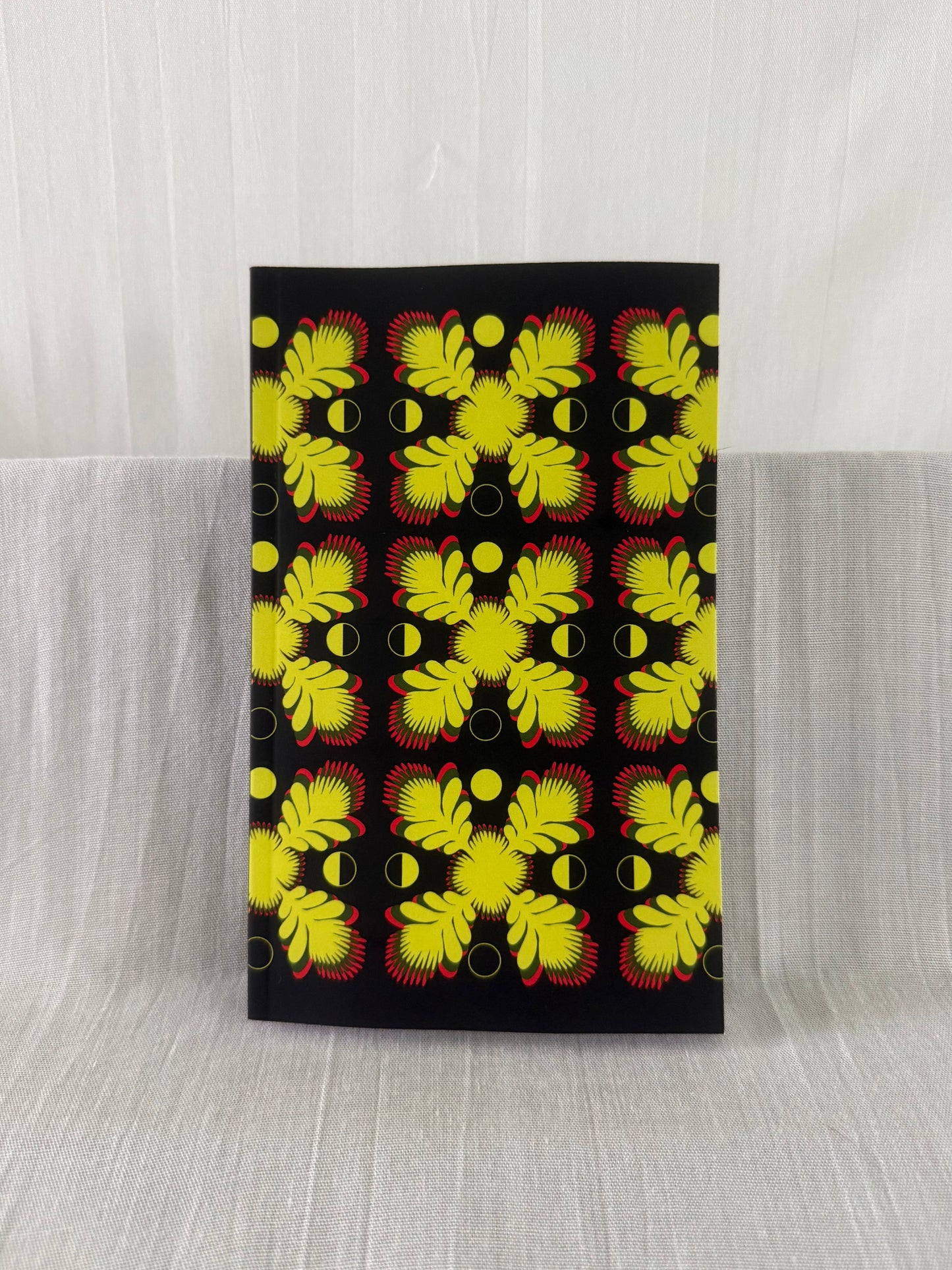 2027 Manini Kaulana Mahina - Pocket size, perfect for those on-the-go